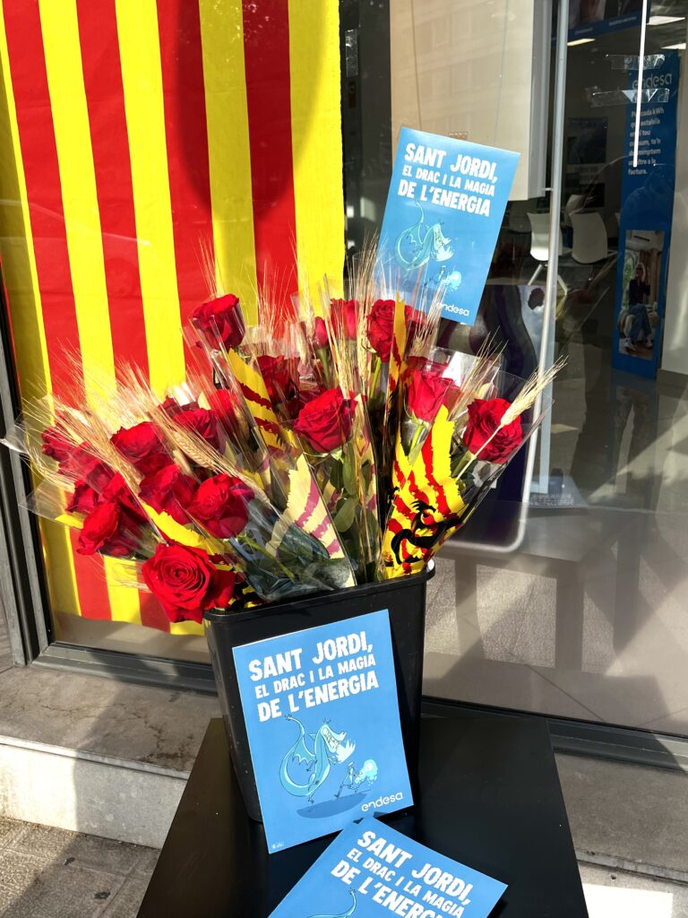 Celebrant Sant Jordi a les oficines de Tecníber